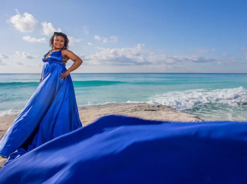 Robe Volante Bleu Marine Séance Photo Cancún — Pro Art Photographers