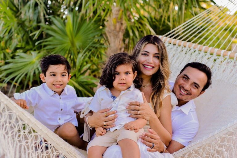 Cancun family photographer